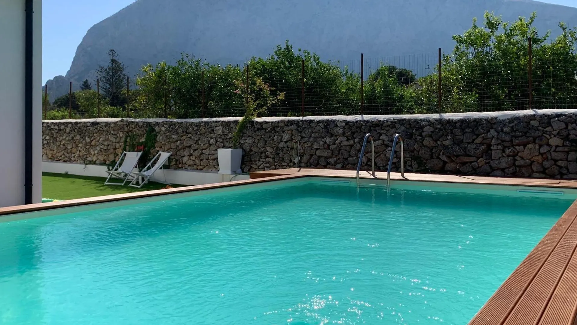 Rosalia Homestay - Levante Apartment Cinisi Italy